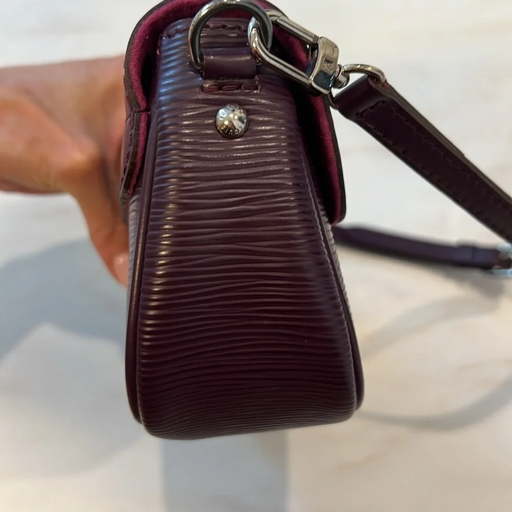 Louis Vuitton Cassis Epi Leather Montaigne Clutch Bag!